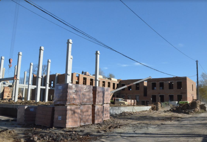 "Їм вже завезли хліб": у Глухові замерзають солдати, міська влада у відпустці